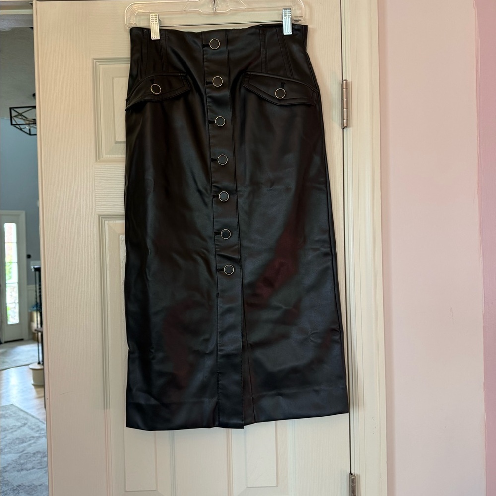 ANN TAYLOR Faux Leather Midi Skirt with Gold Buttons Size 2 - Picture 6 of 15
